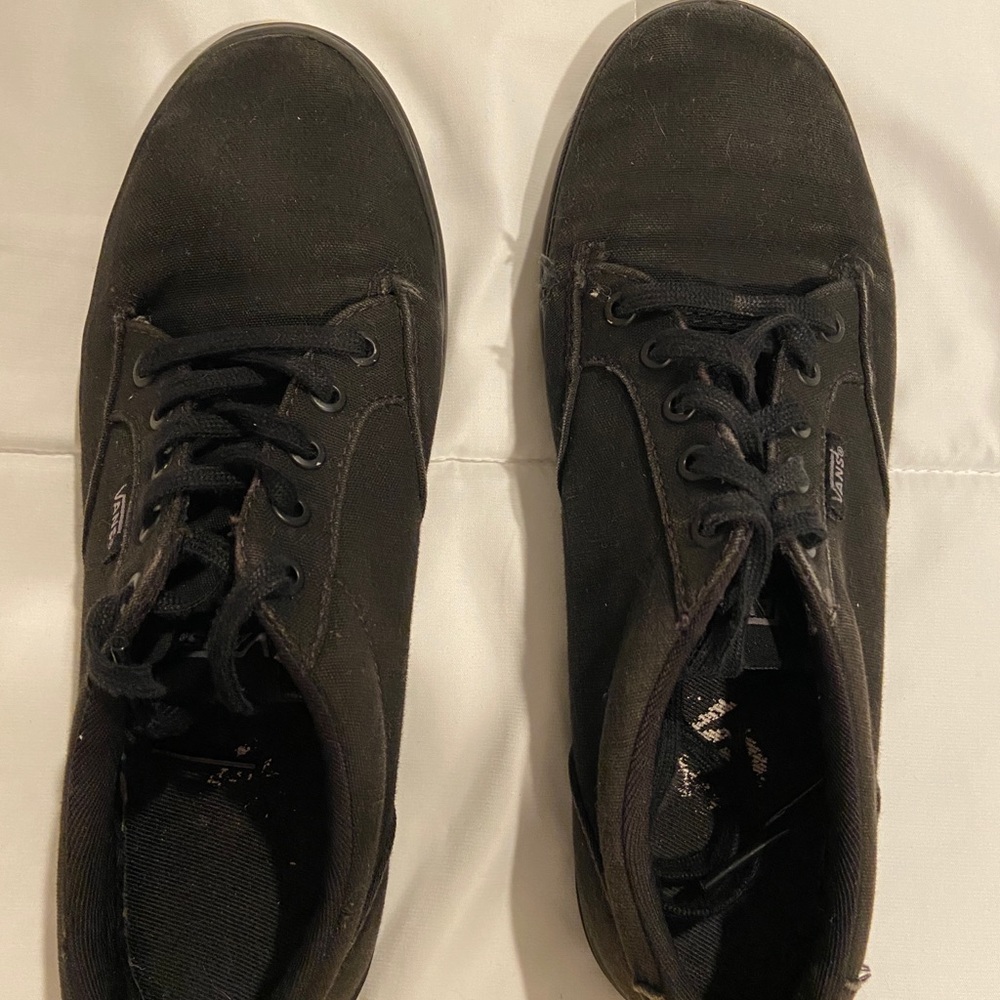 Vans - Picture 3 of 4